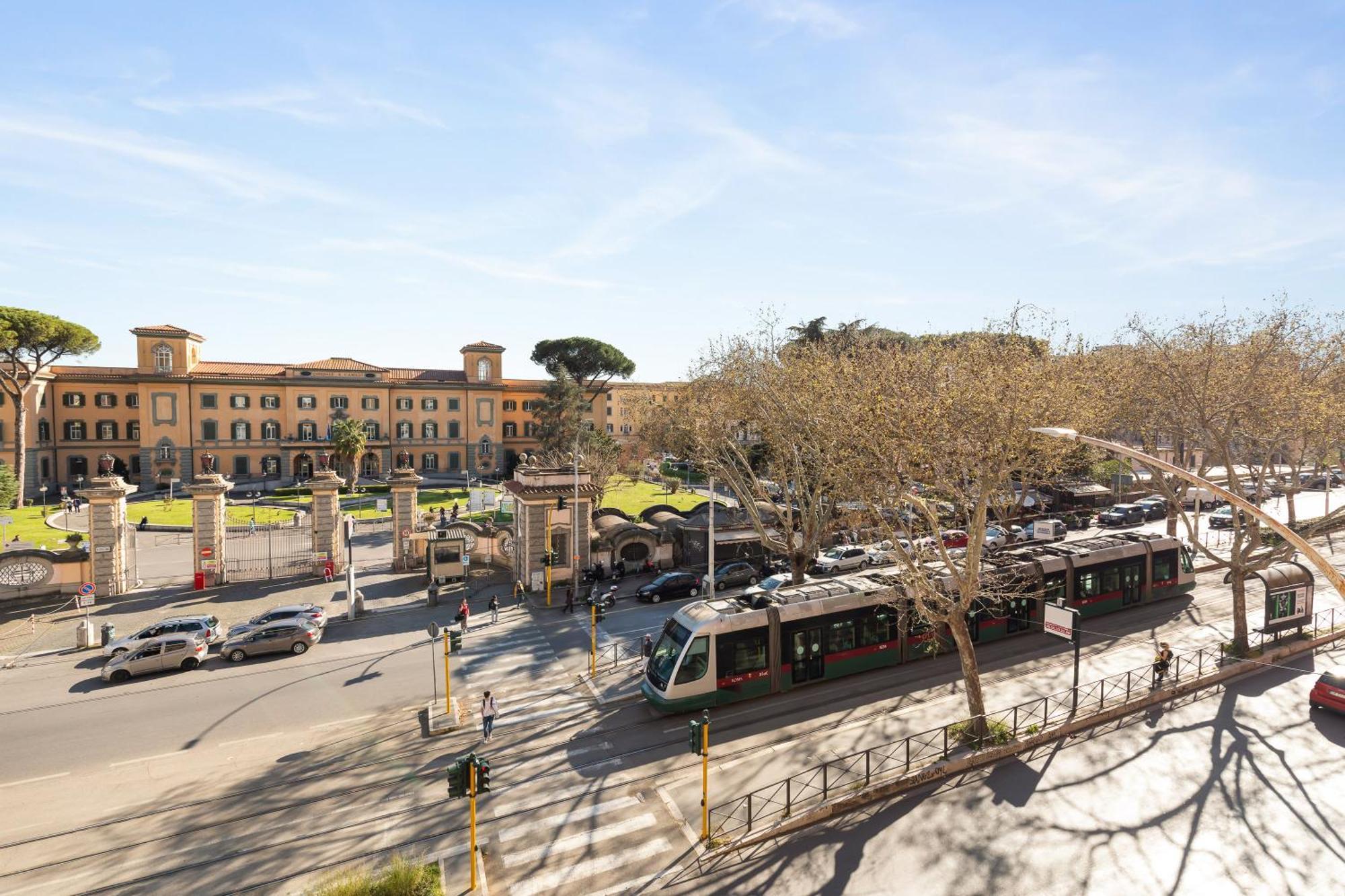 Cozy Apartment Gianicolense 3Bdr Rome Exterior photo